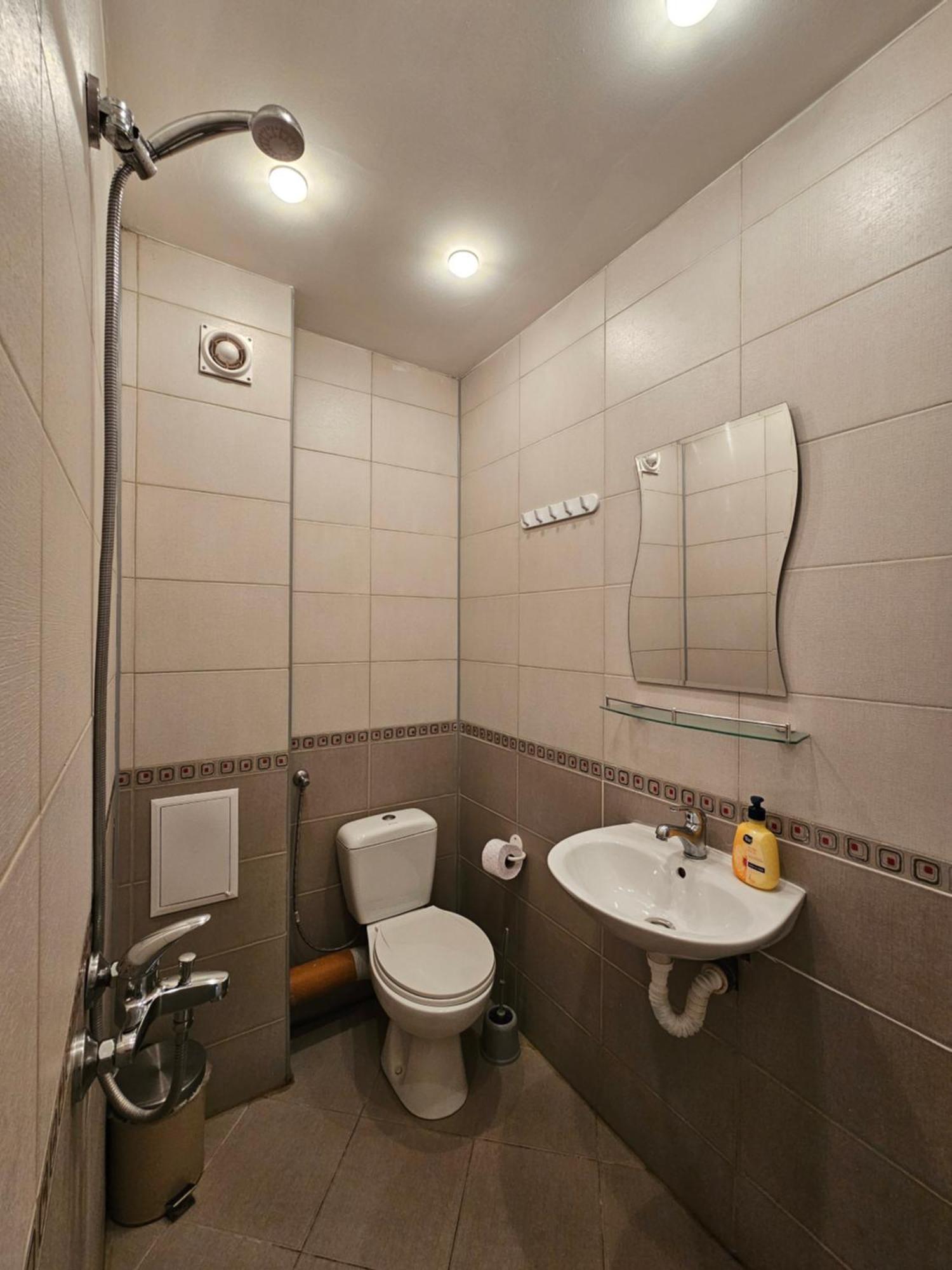 فندق Family House Manolov ابزور المظهر الخارجي الصورة