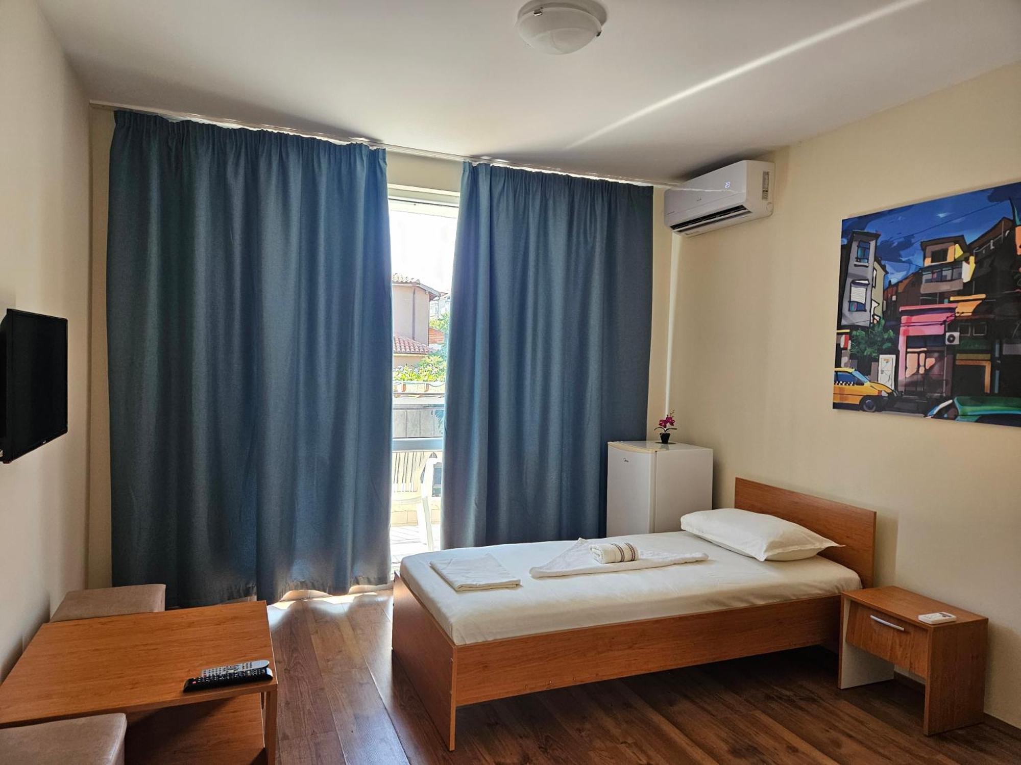 فندق Family House Manolov ابزور الغرفة الصورة